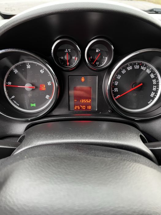 Продам Opel Astra 2011