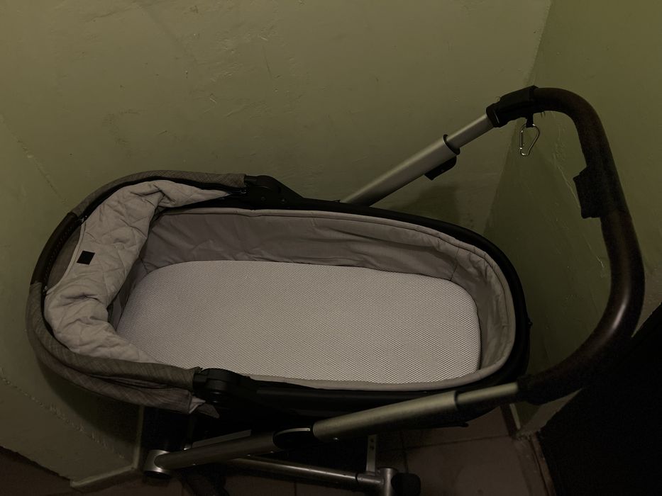 Продам коляску Mutsy Igo 2 в 1