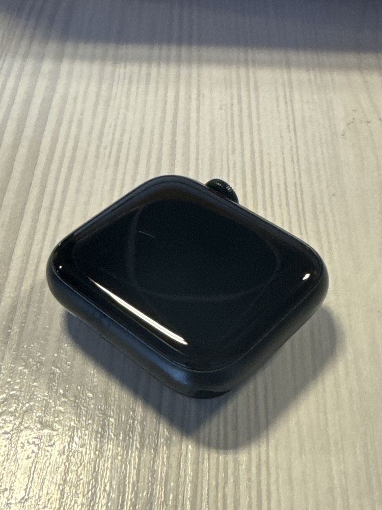 APPLE Watch SE 2gen GPS 40mm koperta z aluminium blokada icloud