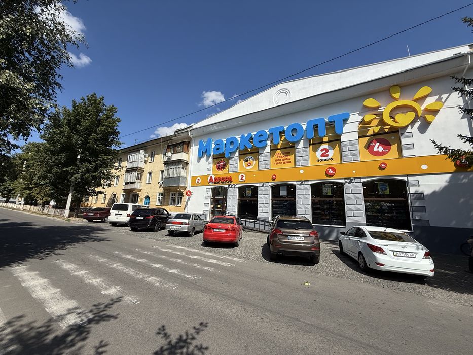 Здам в оренду нежитлове приміщення на площі міста
