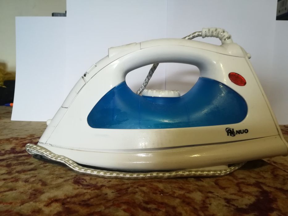 Утюг электрический новый