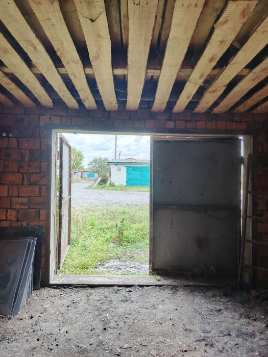 Гараж  на  Шешуково.