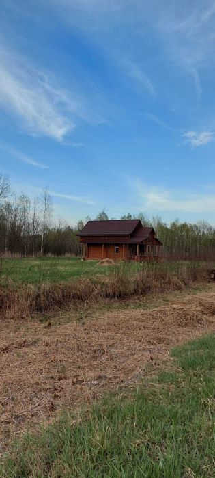 Іванківська ОТГ, панський маєток з озерами і ділянкою 4.50 га.