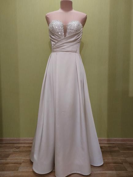 Suknia ślubna gładka