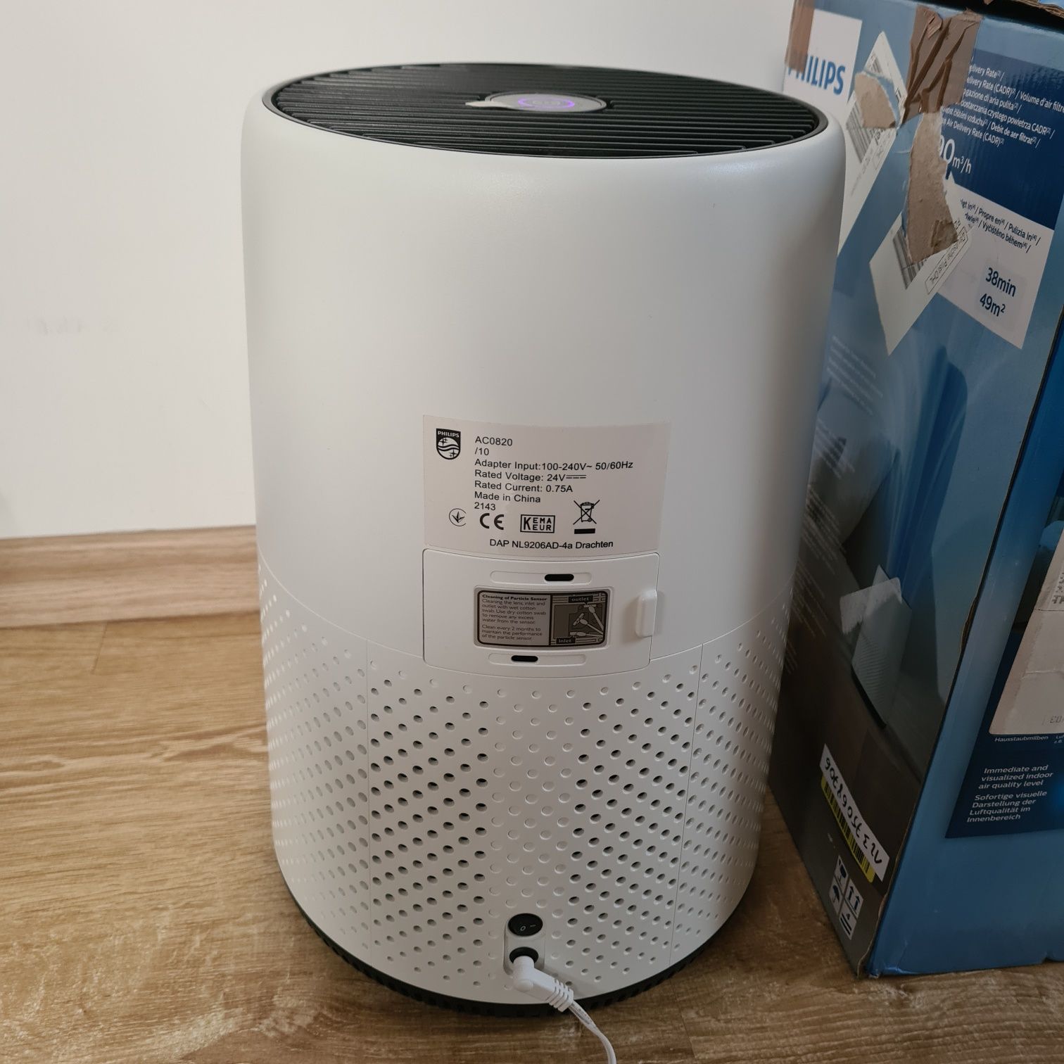 Oczyszczacz powietrza Philips AC0820/10 biały JAK NOWY