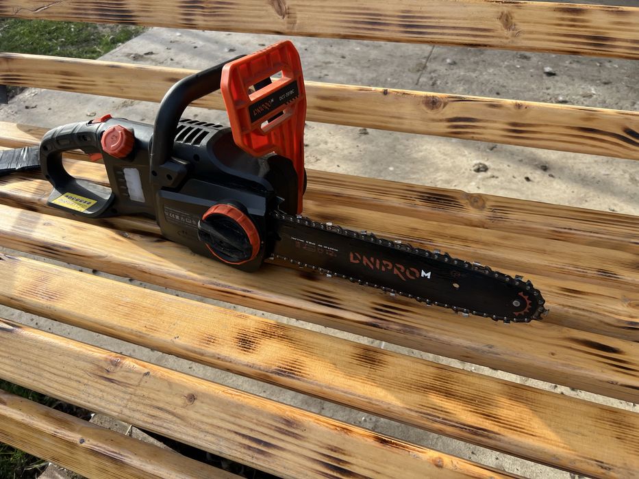 Акумуляторна пилка Dnipro-M DCS-201BC