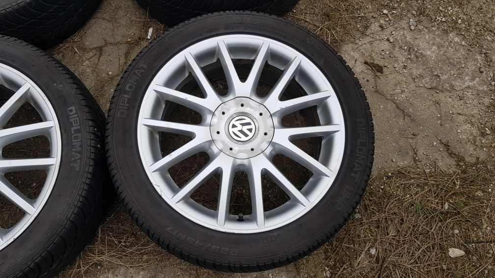 Sprzedam Oryginalne Alufelgi 17r VW Golf 5x112