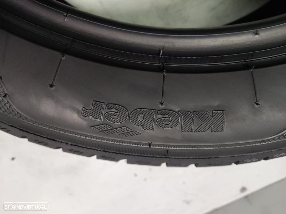 2 pneus semi novos 205-55r17 kleber - oferta dos portes 100 Euros