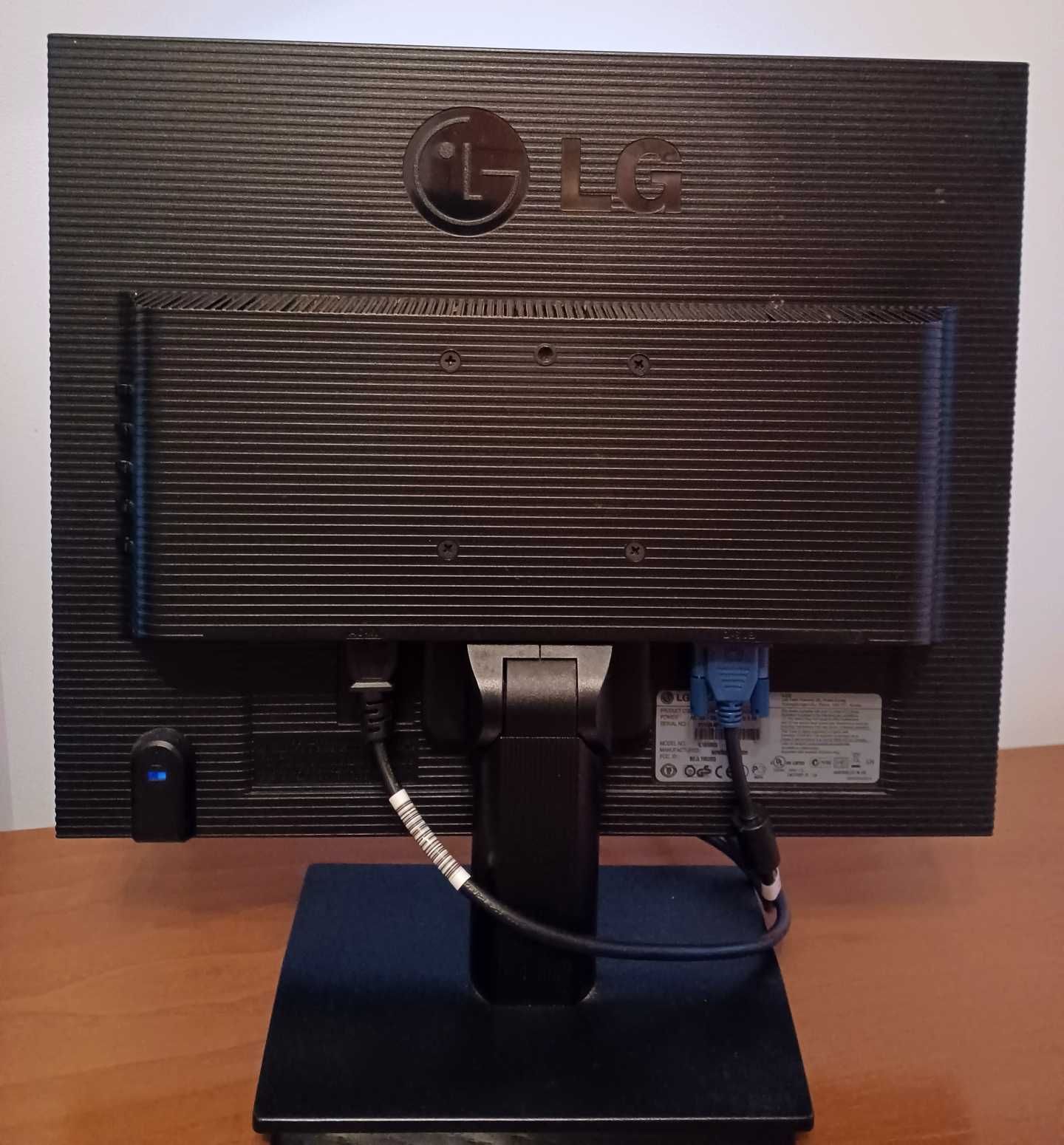 Monitor LG Flatron L1919S. Como Novo.