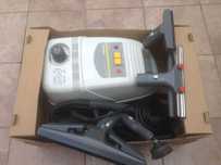 KARCHER Vaporapid- parowacz do czyszczenia dywanów i mycia okien.