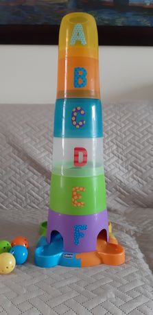 Torre de empilhar colorida chicco