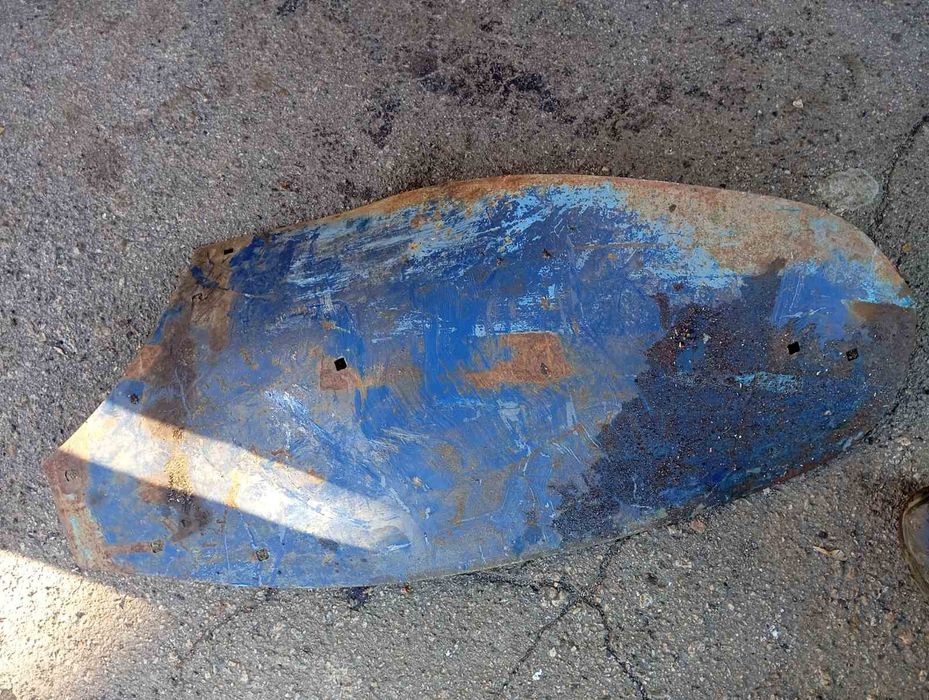 Продам ліву вінтову полицю плуга квернеленд ,отвал,лемкен