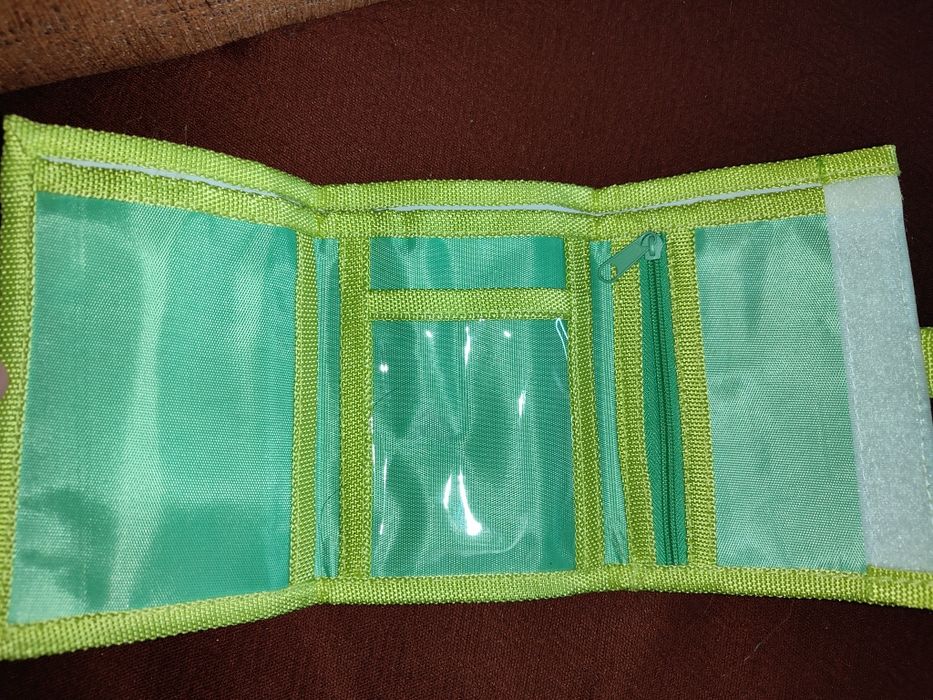 Portfel młodzieżowy, kolorowy.