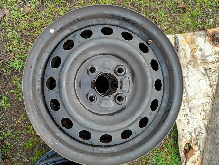 felgi stalowe Mitsubishi 14" stan BDB