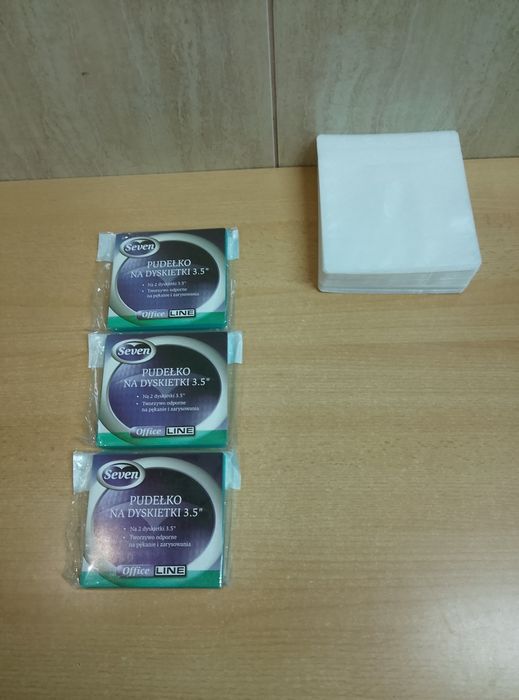 Nowe opakowanie na dyskietki 3,5 i płyty CD