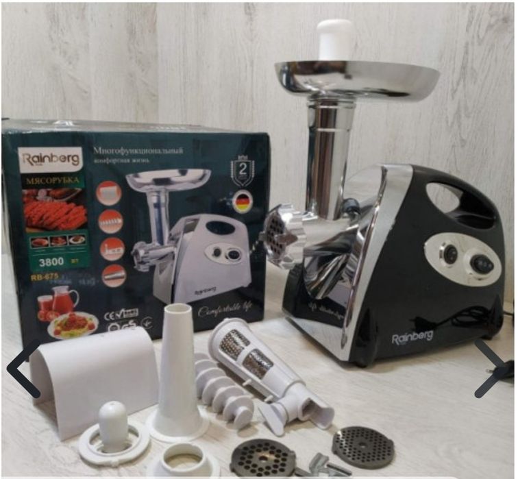 Німецька м',ясорубка 3 в 1 .Єлектром'ясорубка Rainderg -675 на 3800вт.