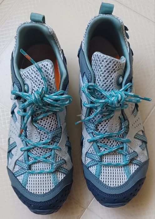 Ténis da marca Merrell