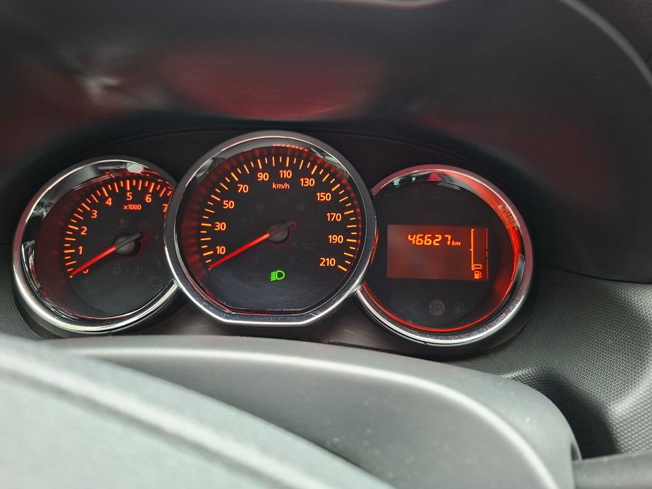 DO SPRZEDANIA Dacia   Duster 1.6 16V 105kM Laurete 2014 przebieg 46500