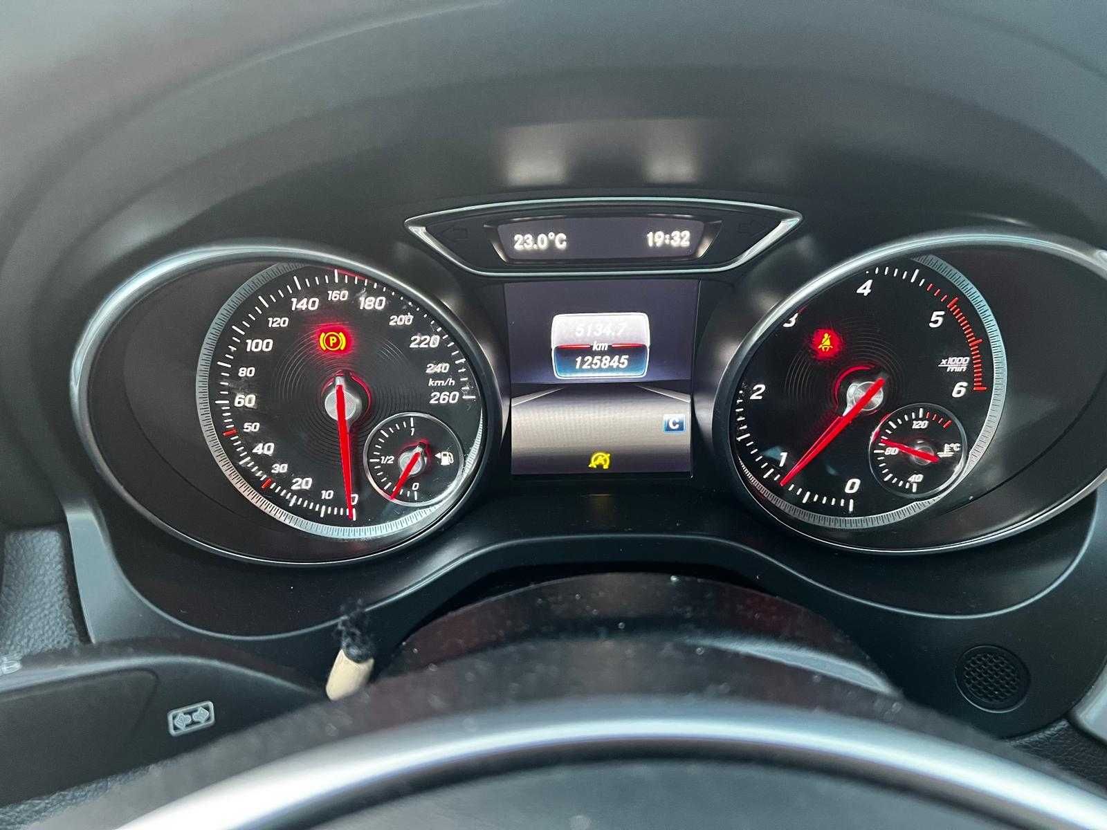 VENDO - Mercedes CLA 180 D - Coupé AMG Line (junho 2018)