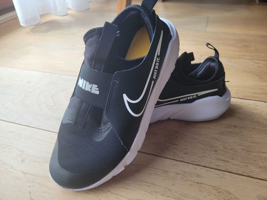 Buty Nike sneakers czarne do szkoły na WF mało używane 23,5cm 36,5