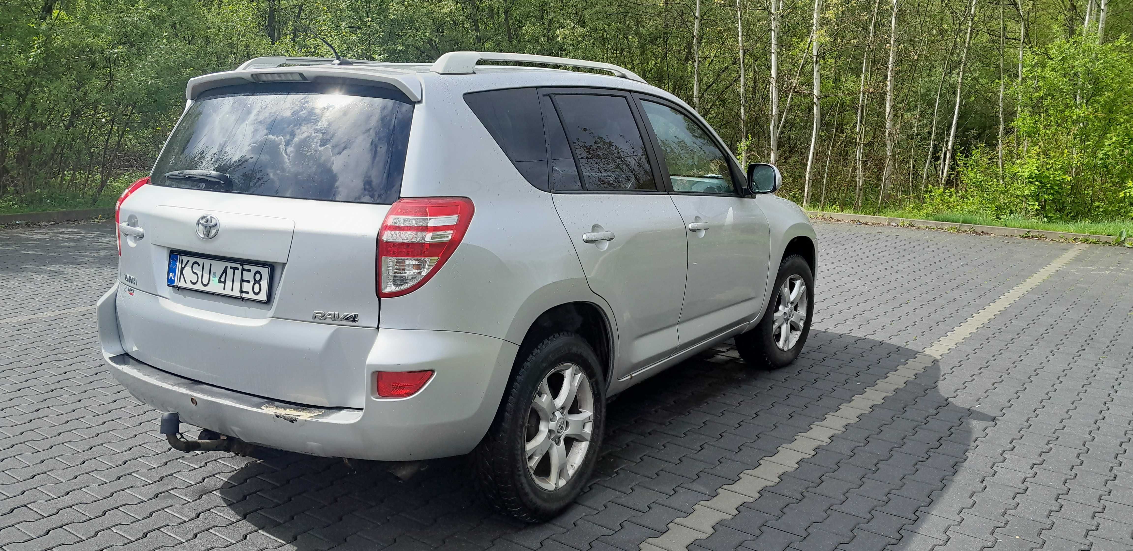 Toyota RAV4 zarejestrowany w 2010