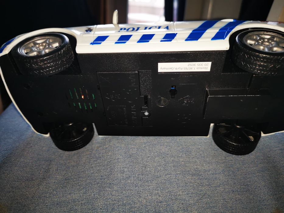 Miniatura  polícial