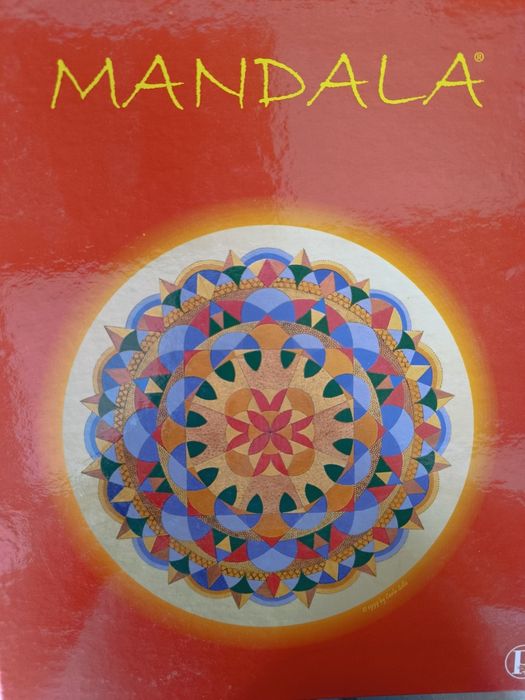 Elegancki Segregator A4 Mandala - Idealny do Organizacji Dokumentów!