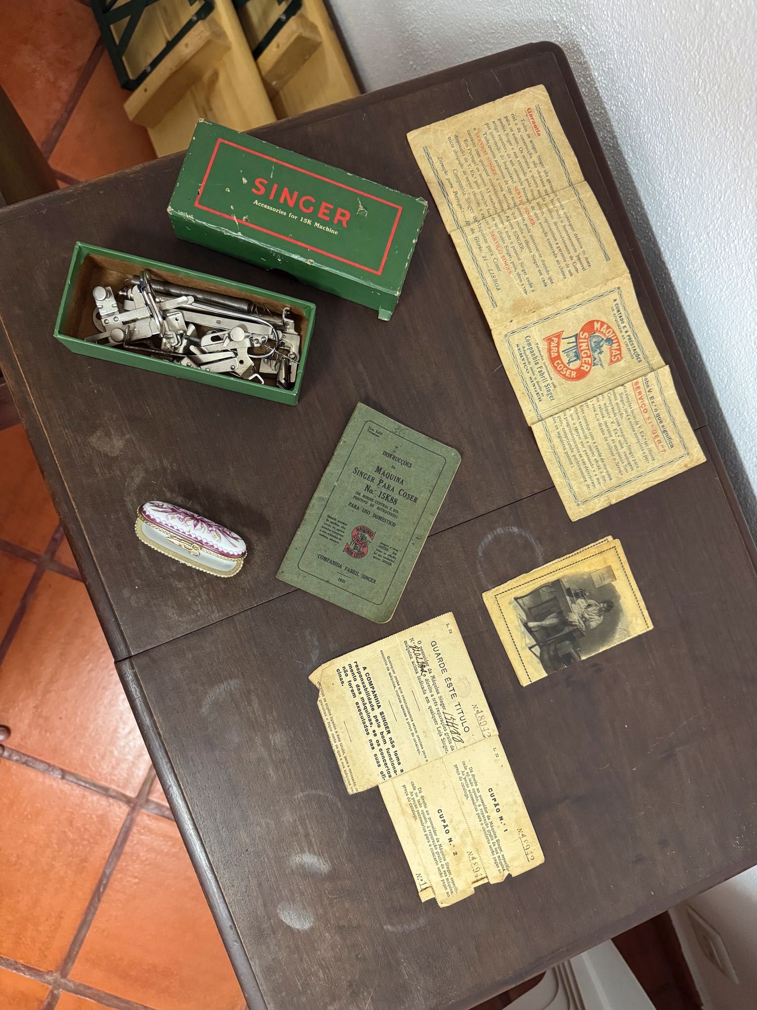 Maquina de costura Singer de 1932 com documentação original
