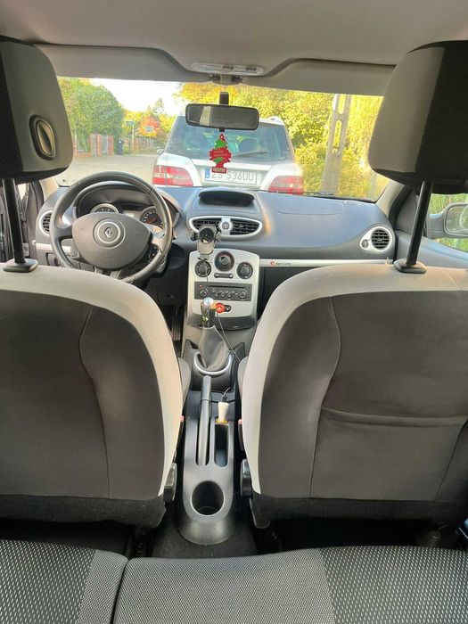Renault Clio 1.2 16V Rip Curl (3-drzwiowy) – 2009 r.