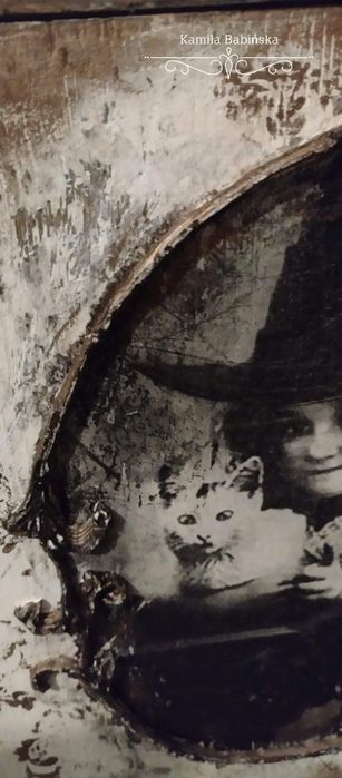 Szafka, drewno z motywem czarownicy