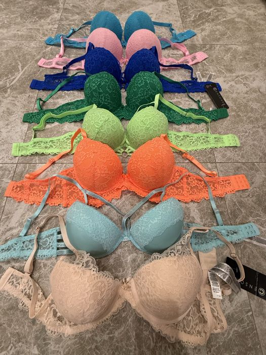 Бюстгальтера жіночі