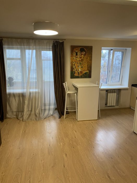 Продается однокомнатная квартира на Павловом поле.