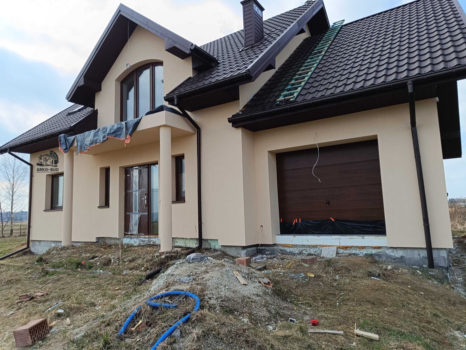 Docieplenia budynków, malowanie elewacji.