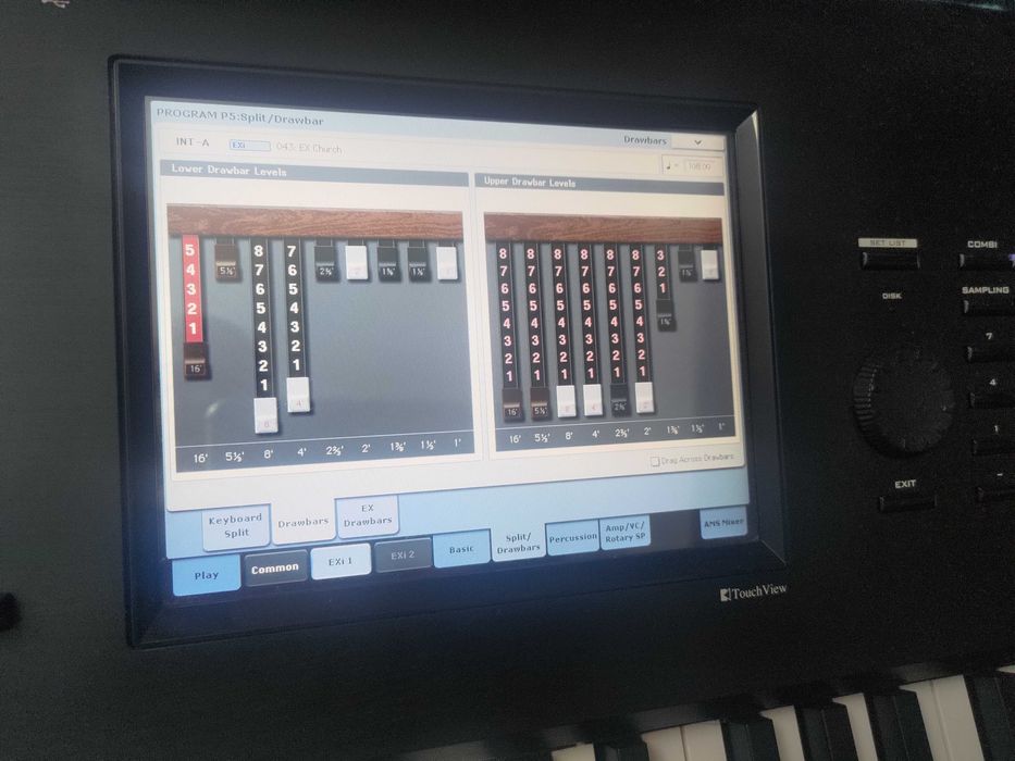 Korg Kronos 73 (Music Workstation)