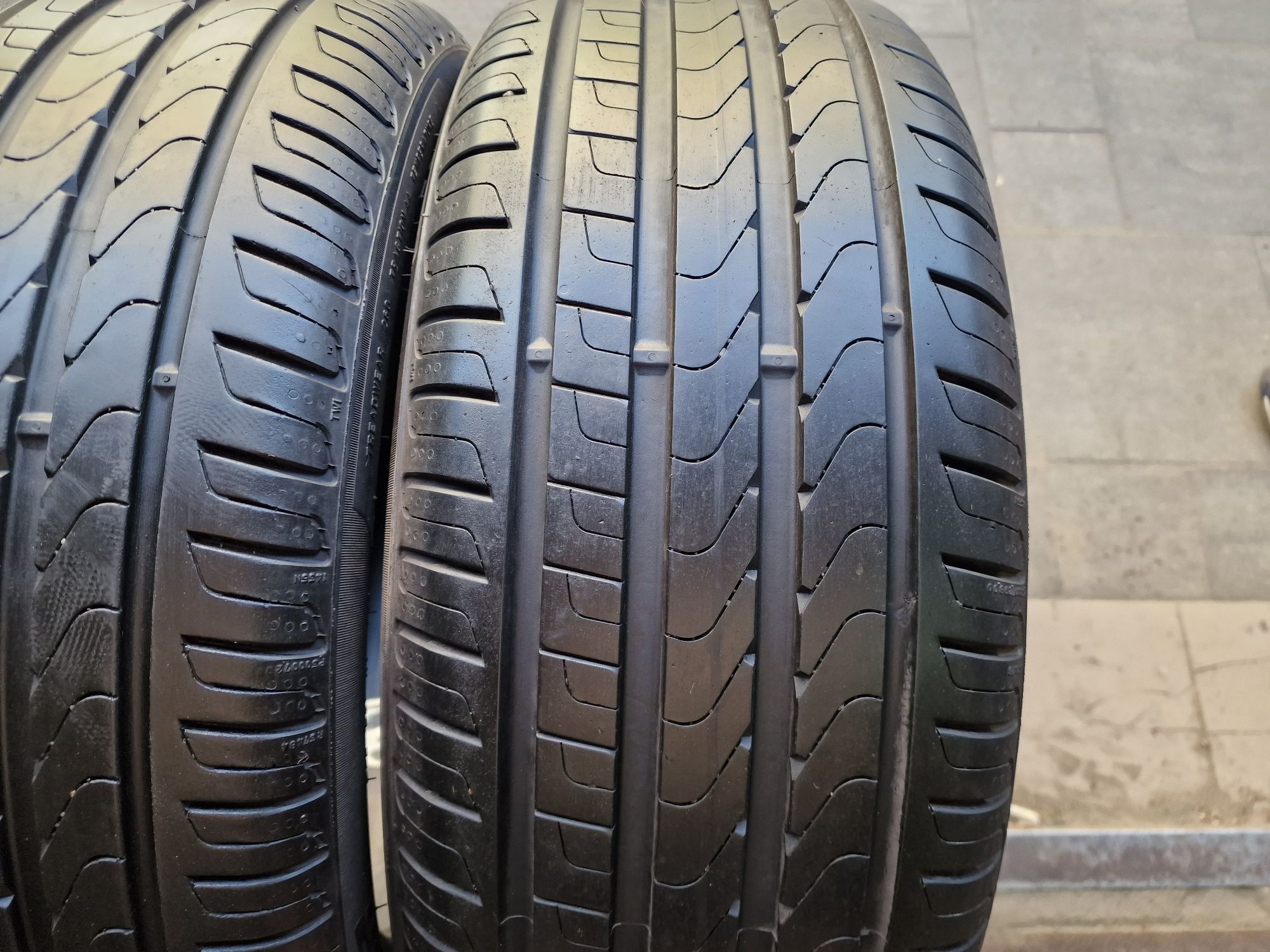 Пара летних шин 225/45 R18 Pirelli p7