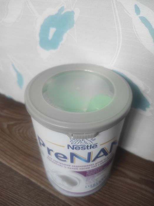 Дитяча суха молочна суміш Pre NAN для недоношених та маловагих дітей