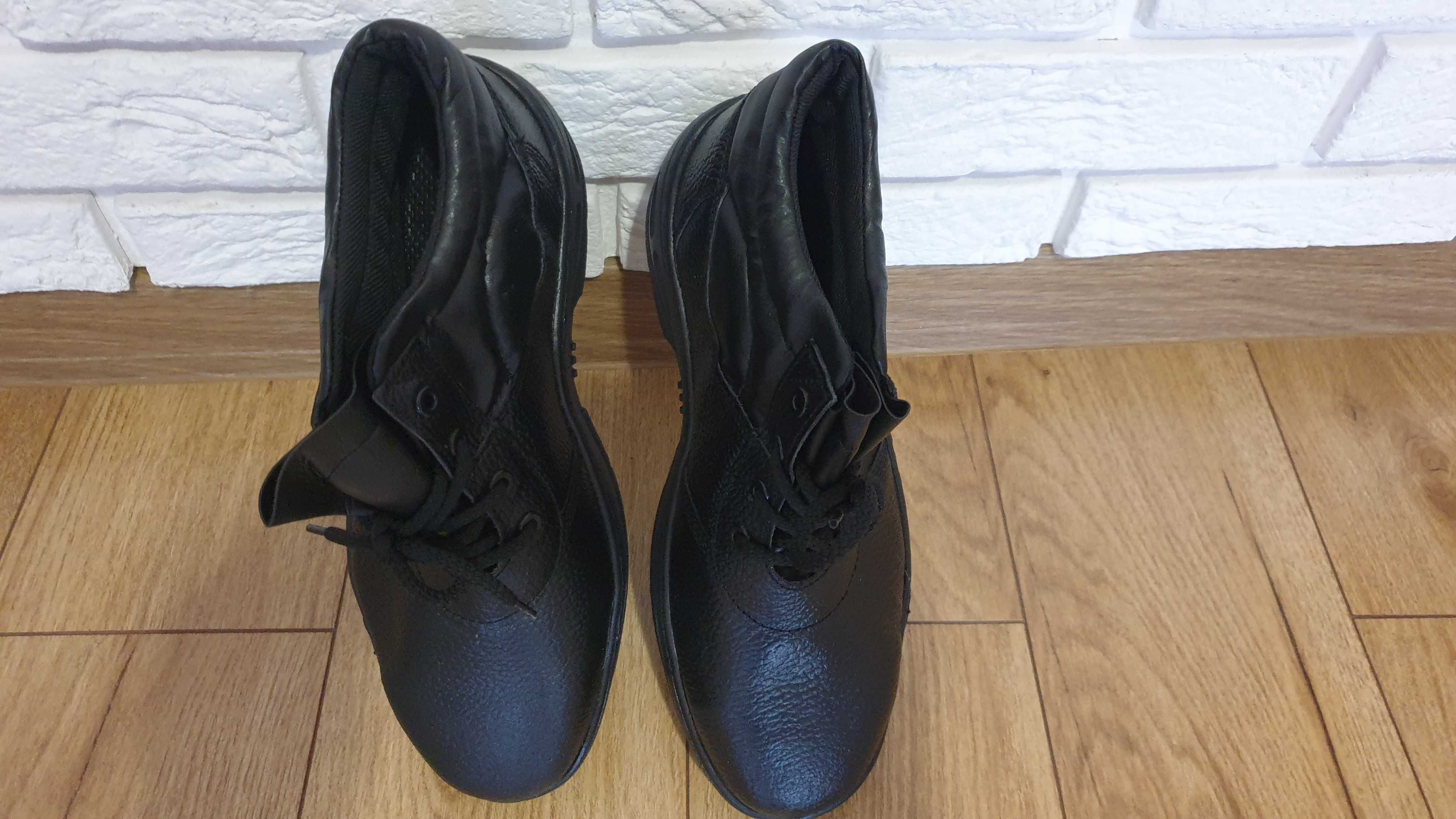 Buty robocze  z metalowym noskiem rozmiar 40