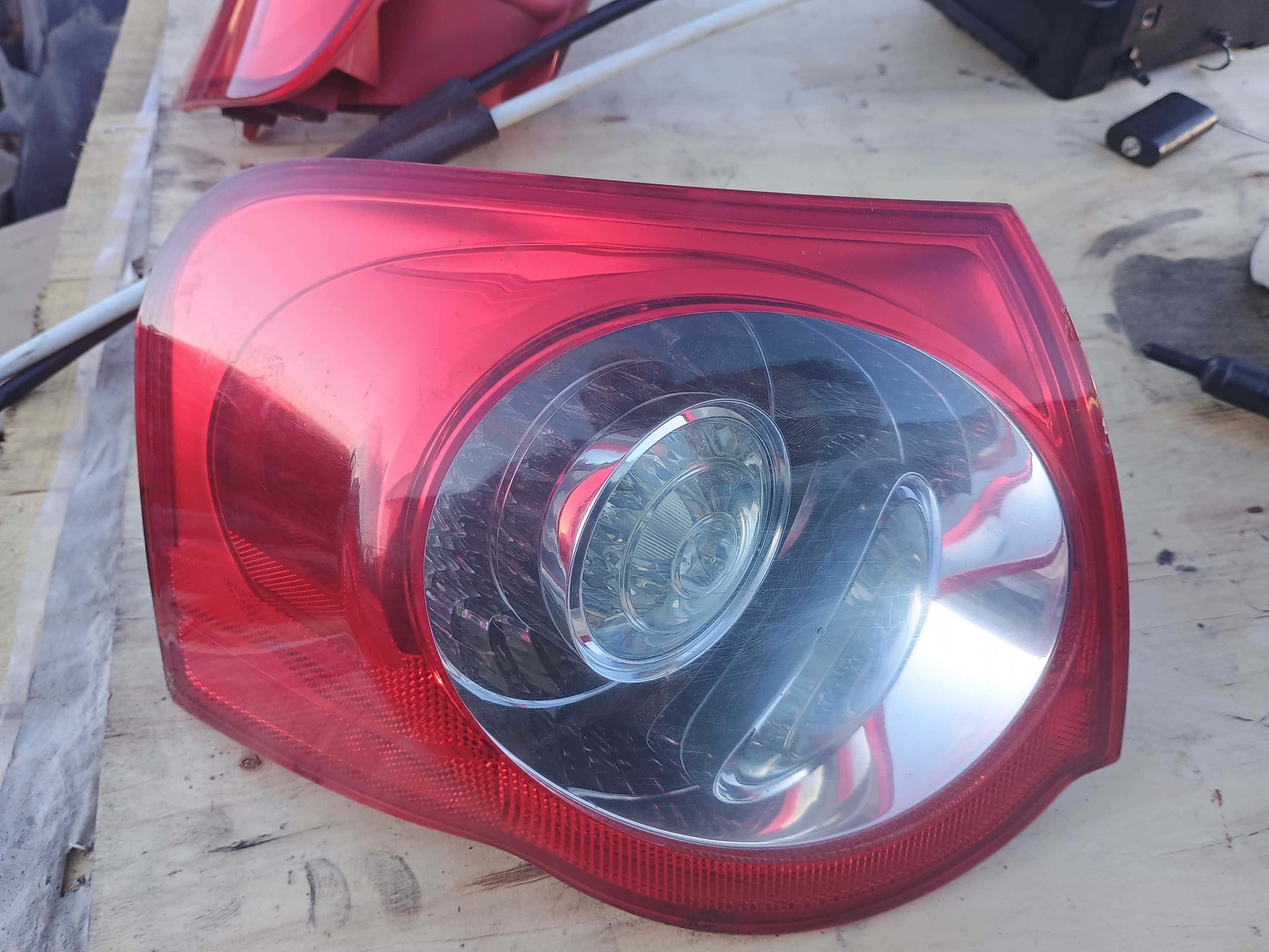 Lampa Tył Tylna Błotnika Lewa lub Prawa VW Passat B6 Kombi Europa itp.