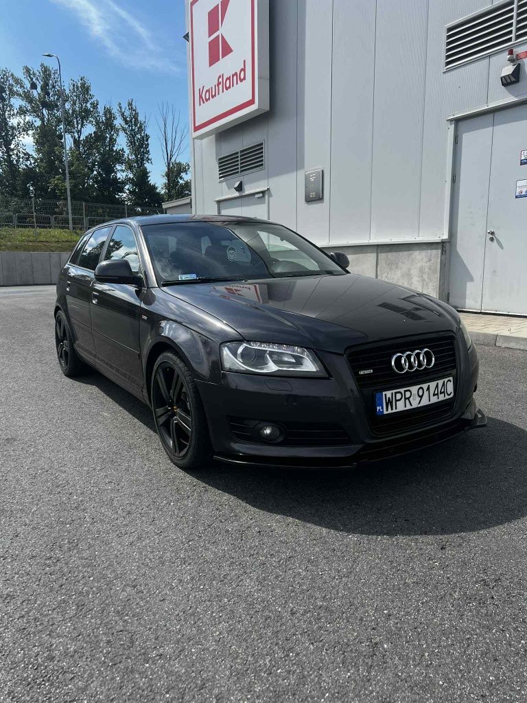 Audi A3 8p sportback LIFT 1.6 MPI benzyna + LPG S-line  zadbana skóra
