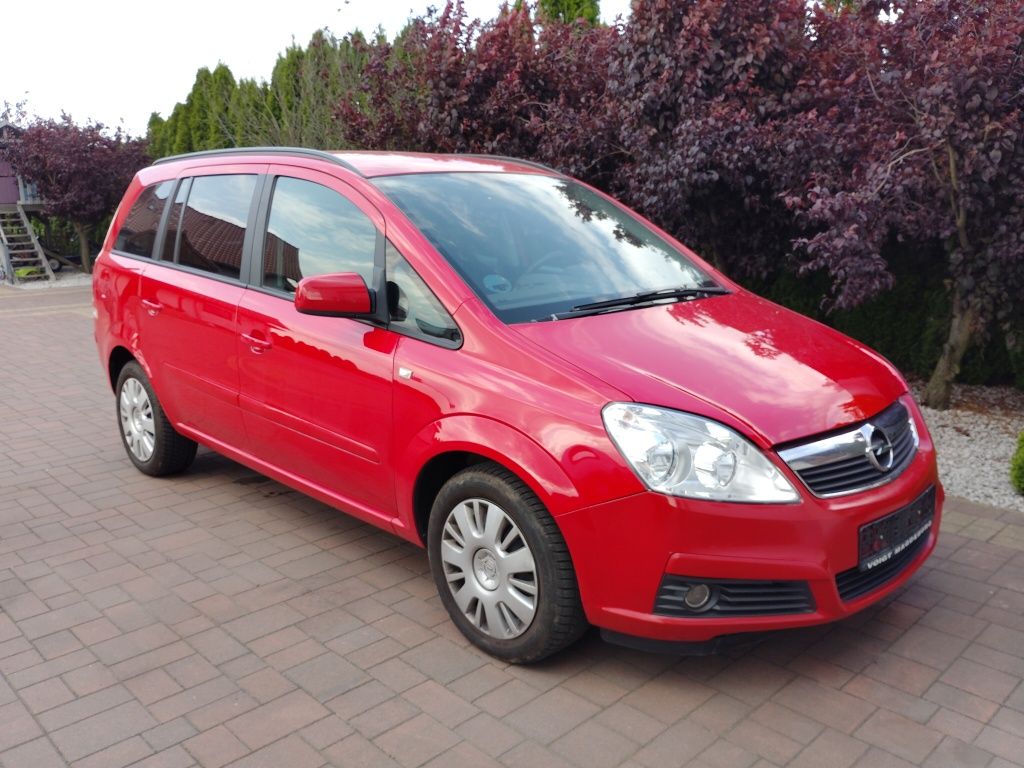 Opel Zafira B Lifting 2012r 1,6i 150KM 6-biegów Nawigacja Tempomat CNG
