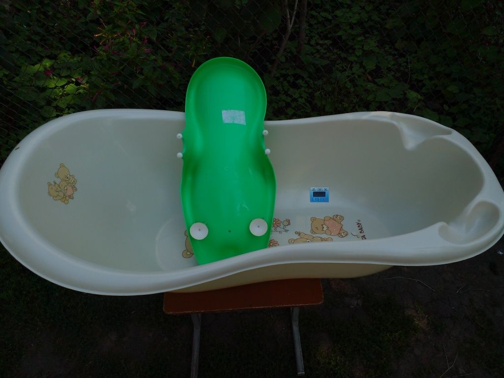 Ванночка детская 102 см в молочном  цвете  плюс горка для купания