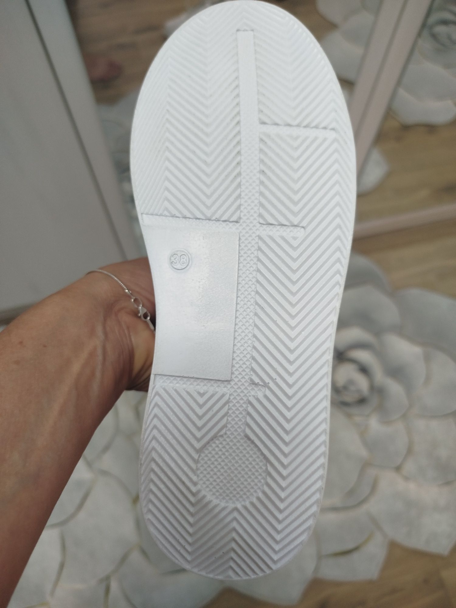 Продам нові мокасини.38 р.Туреччина