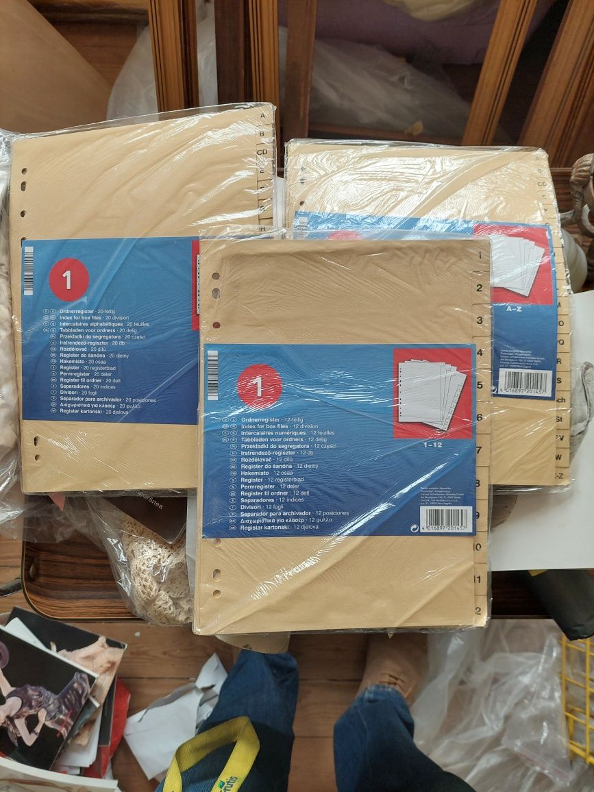 3 separadores novos em cartolina numéricos e alfabeticos