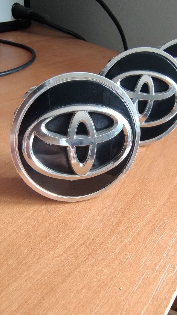 Oryginalne Dekle Dekielki Zaślepki Znaczki Kapsle Kapselki do Felg Toy