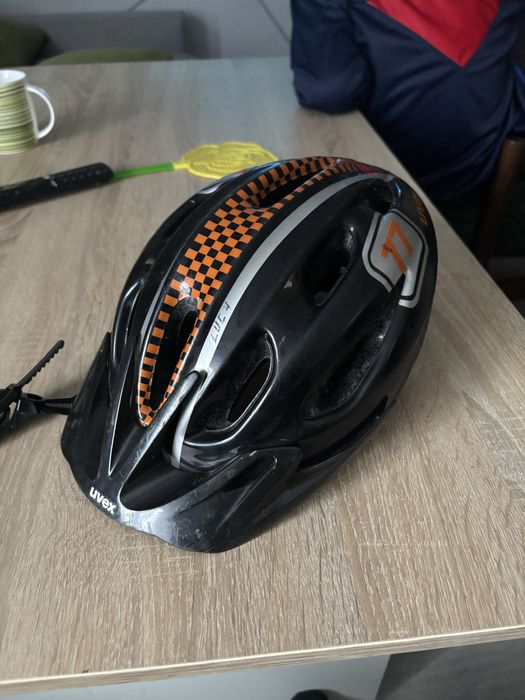 Kask rowerowy uvex rozmiar 47-56 cm regulowany