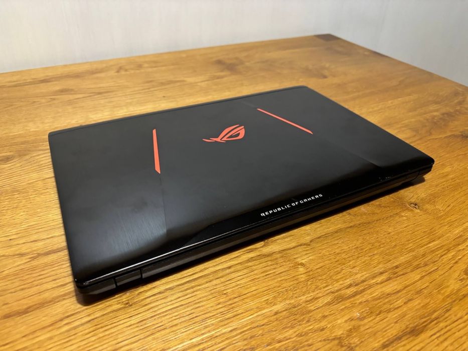 ASUS ROG Strix/Intel Core i5-7300HQ/16 GB/Graphics 2 GB/1 TB