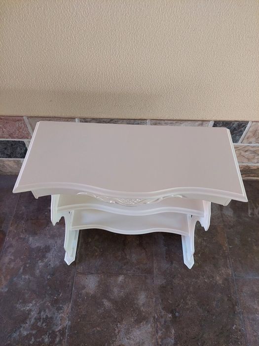 Credência em madeira pintada de branco