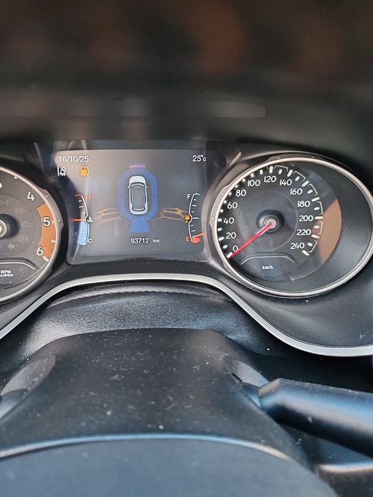 Jeep compass limited 93000km