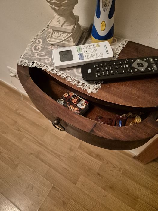 Par de mísulas madeira maciça com gaveta – estilo clássico