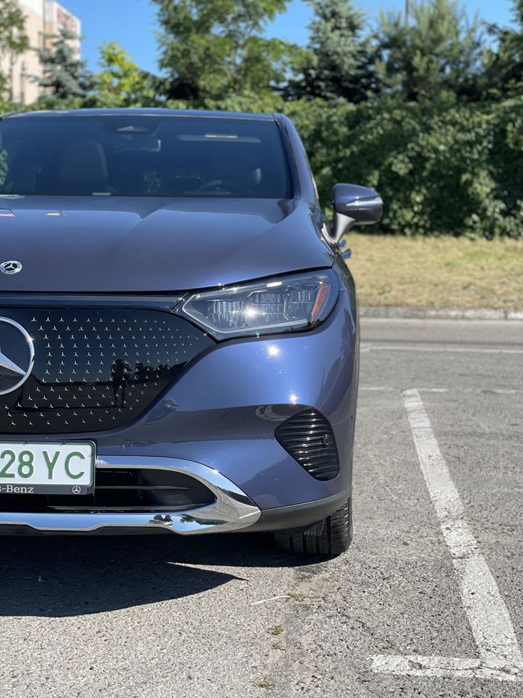 Mercedes bens EQE SUV 2023